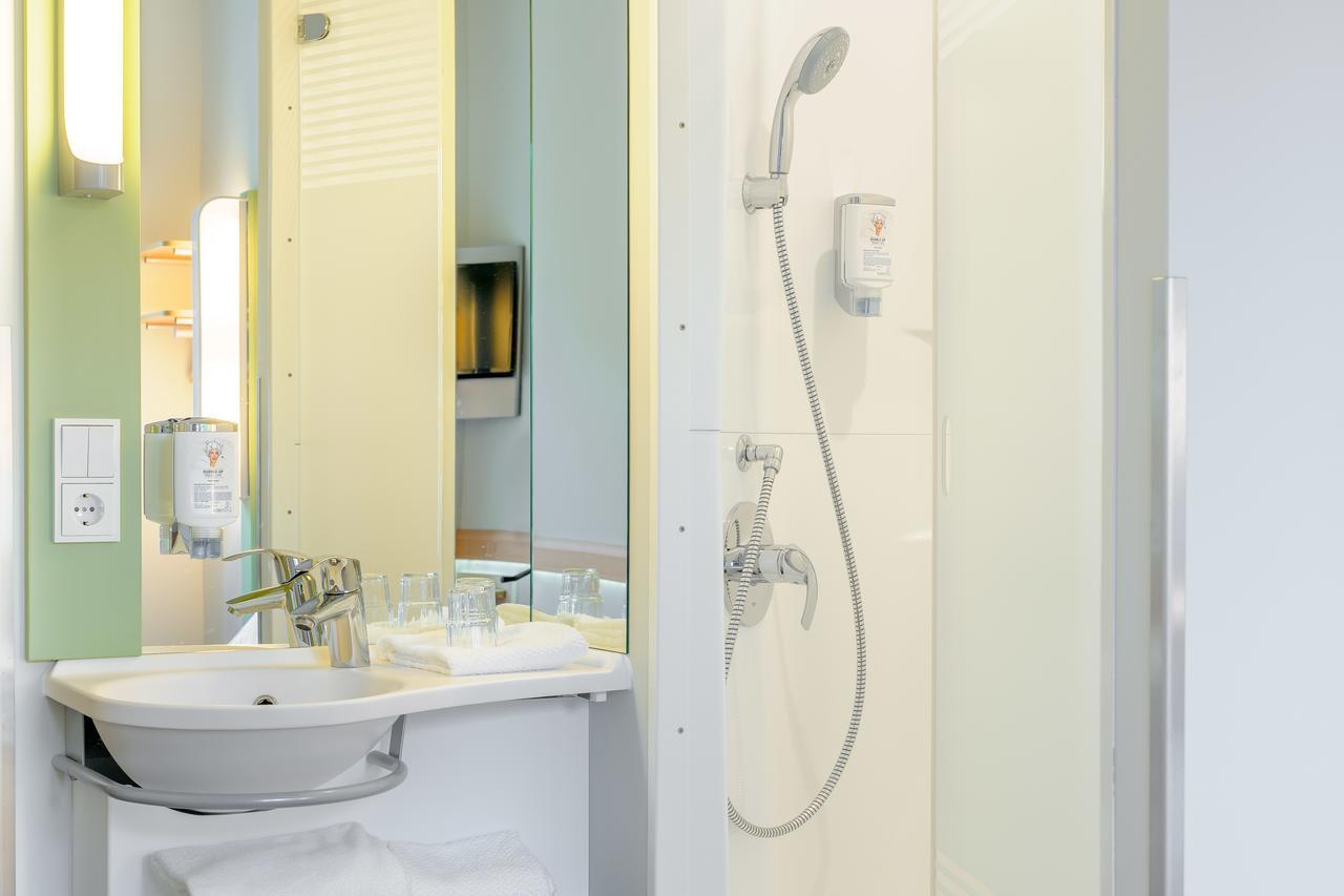 Ibis Budget Frankfurt City Ost Frankfurt am Main Exteriör bild